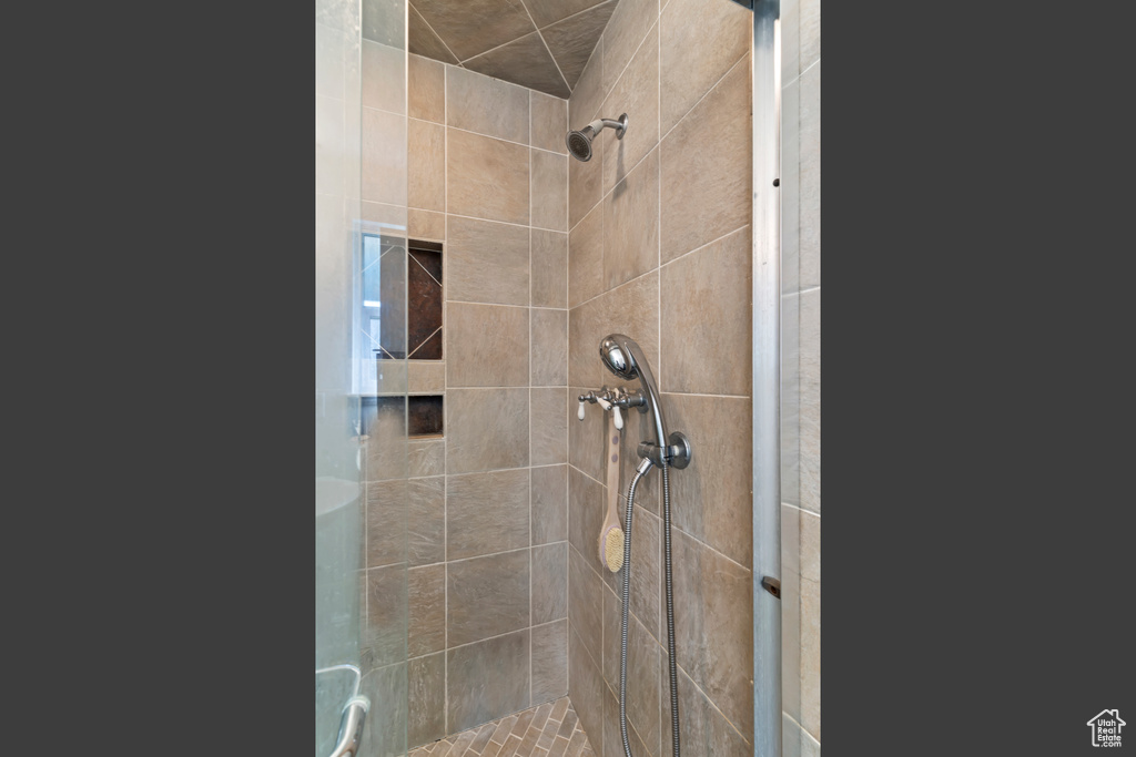 Photo 16 for MLS #2118913 at 668 N 275 East