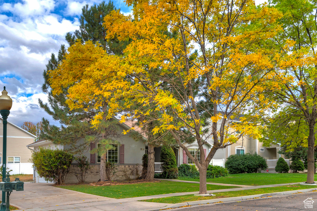 Photo 3 for MLS #2118921 at 1926 N 120 West