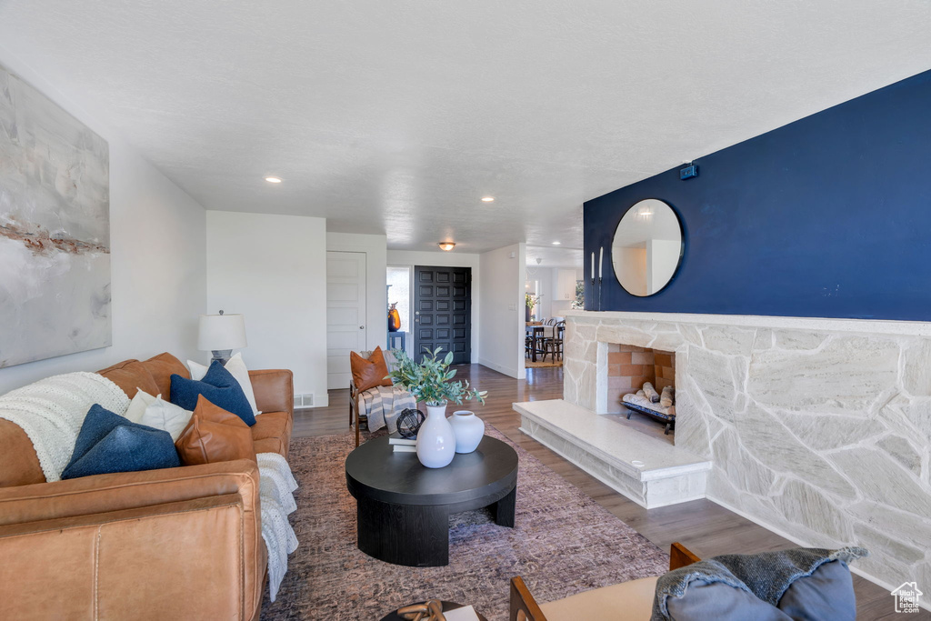 Photo 7 for MLS #2118928 at 59 W Princeton Dr