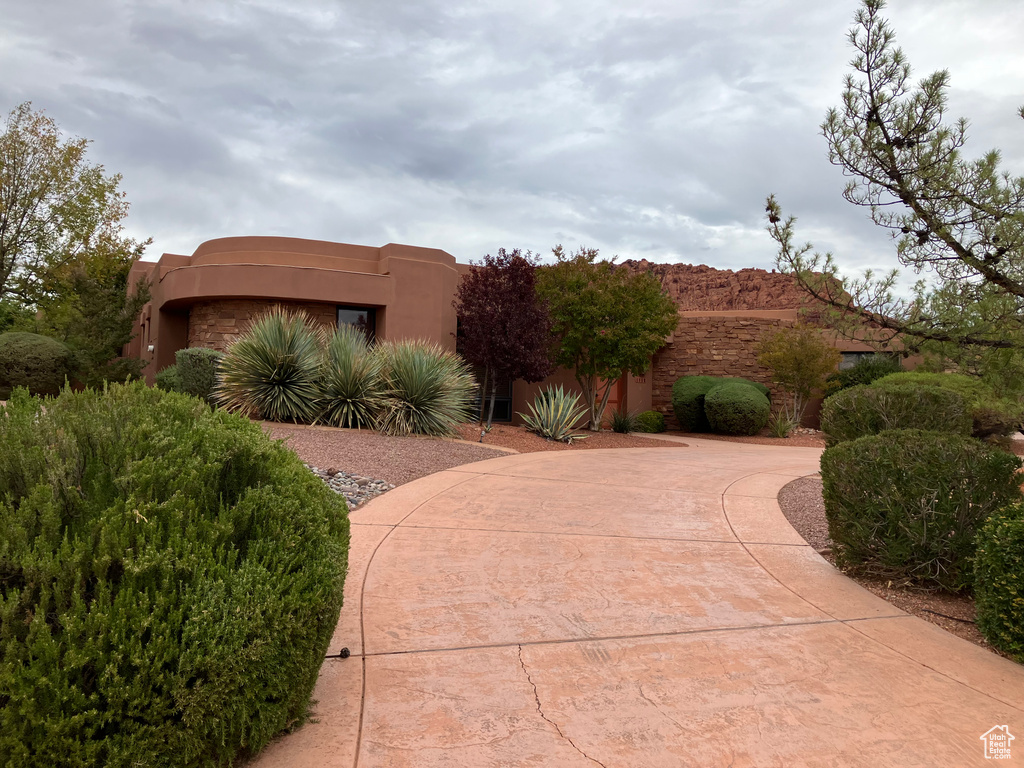 Photo 3 for MLS #2118931 at 1068 E Grandview Dr
