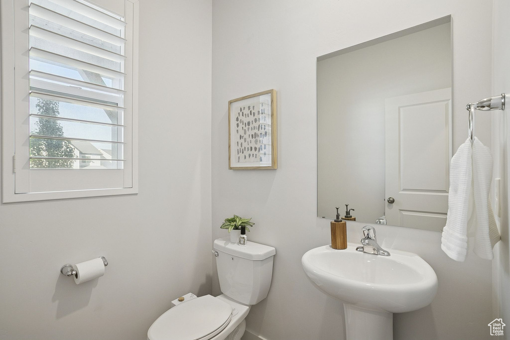 Photo 4 for MLS #2118938 at 313 W Snowberry Dr