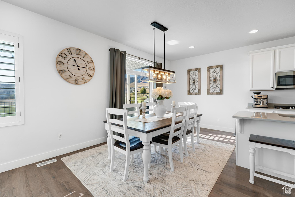 Photo 4 for MLS #2118942 at 129 E Bliss Dr