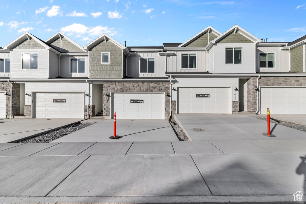 Photo 2 for MLS #2118963 at 698 W 650 North #640