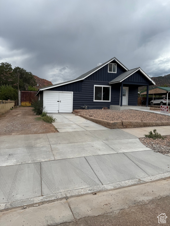 Photo 3 for MLS #2118966 at 131 S 200 East