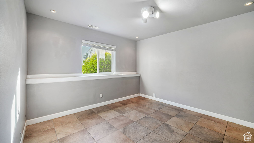 Photo 18 for MLS #2118967 at 1492 W Parkside Dr