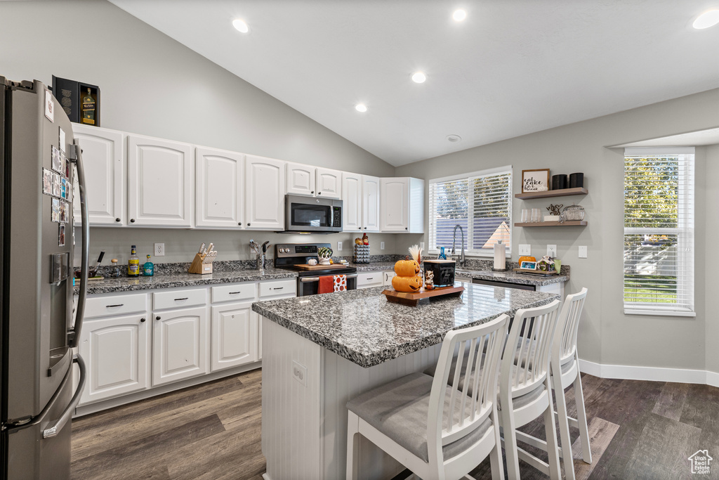 228 N BUCKINGHAM DR North Salt Lake, UT 84054