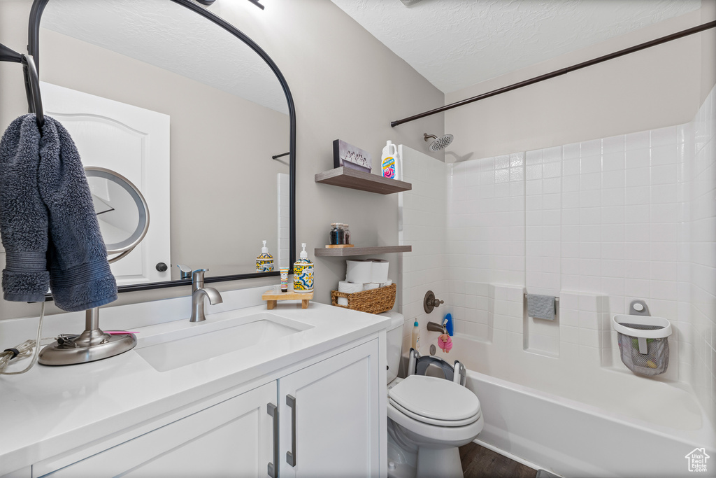 228 N BUCKINGHAM DR North Salt Lake, UT 84054