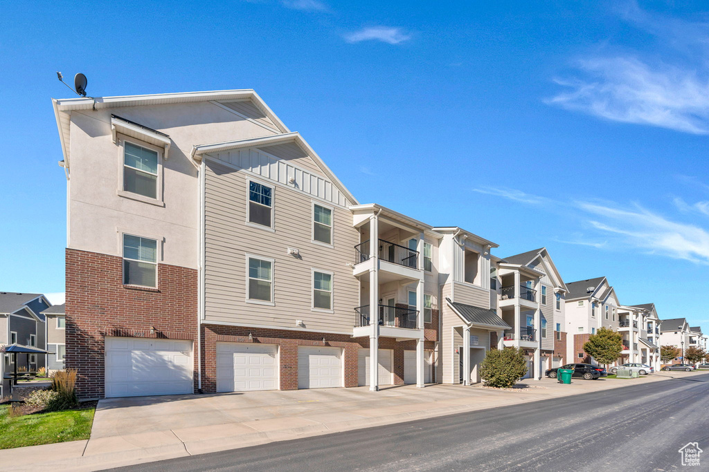 Photo 4 for MLS #2118977 at 1747 N Exchange Park Rd #Z301
