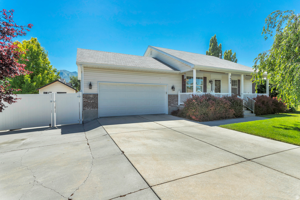 5634 MILLER CIR Stansbury Park, UT 84074