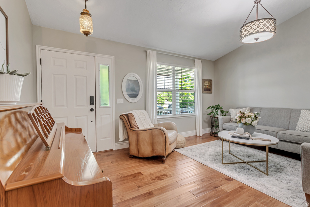 5634 MILLER CIR Stansbury Park, UT 84074