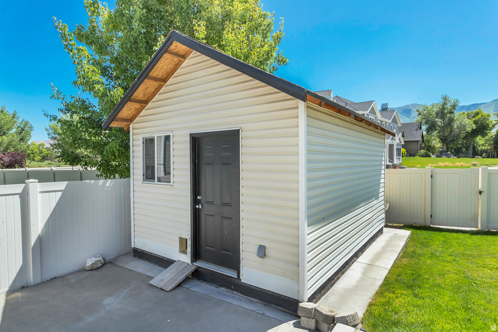 5634 MILLER CIR Stansbury Park, UT 84074