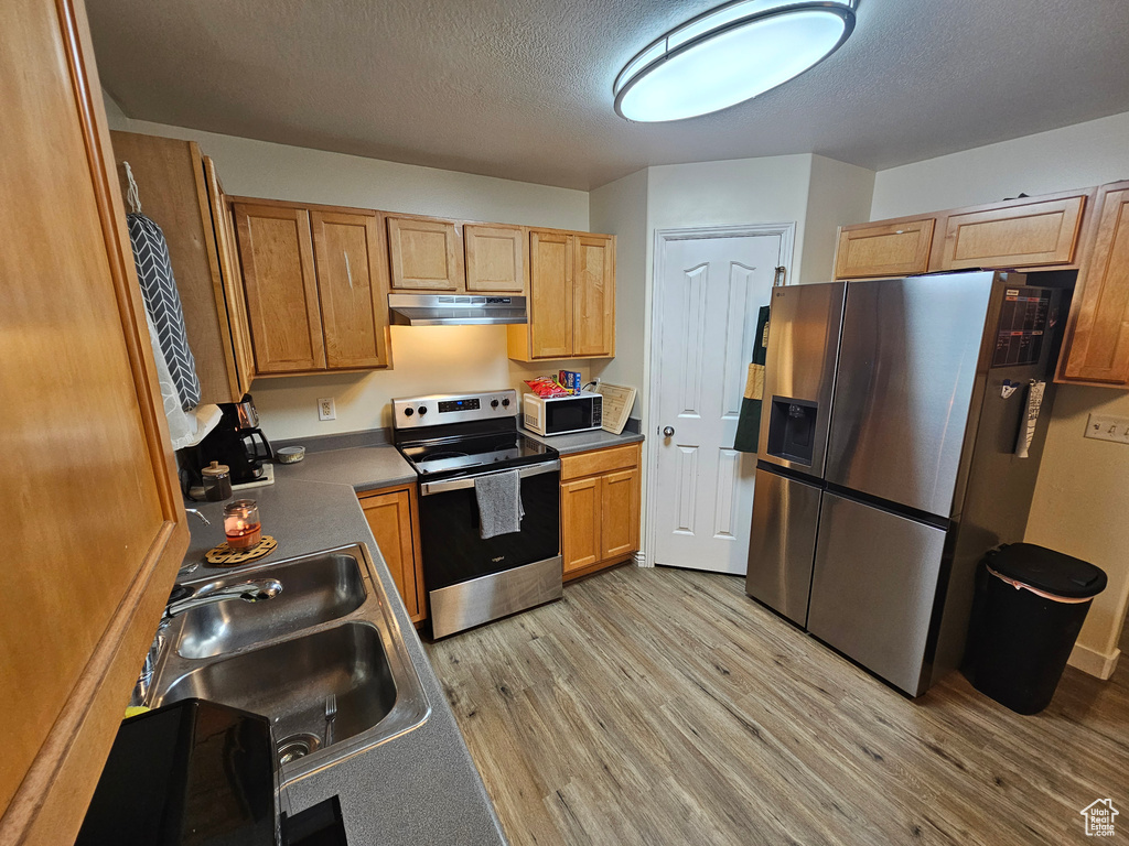 Photo 3 for MLS #2119024 at 844 S Newmark Dr
