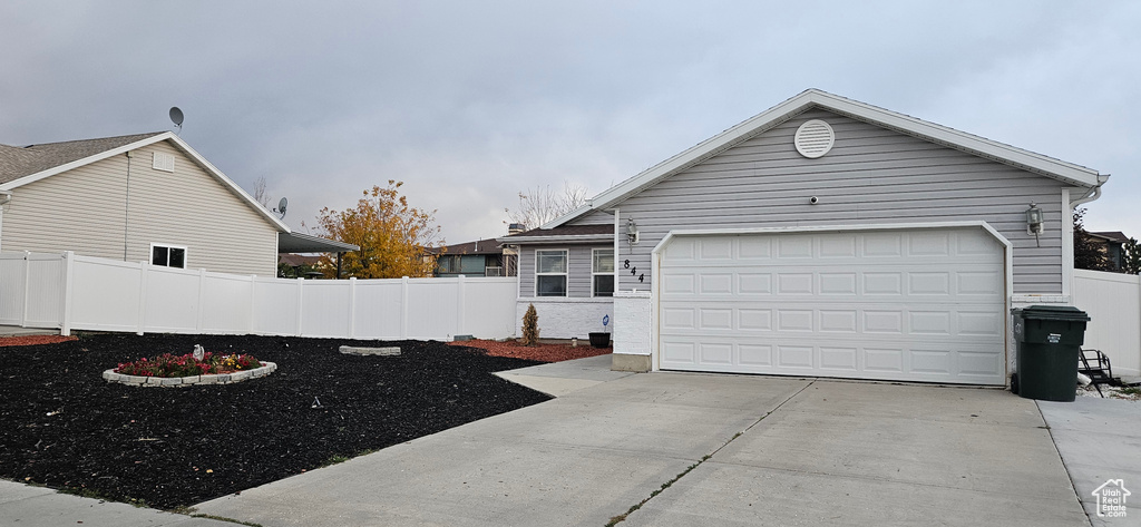 Photo 18 for MLS #2119024 at 844 S Newmark Dr