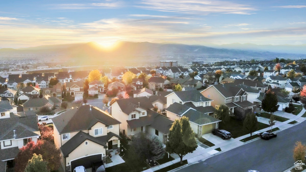 1961 WOODVIEW DR Lehi, UT 84043