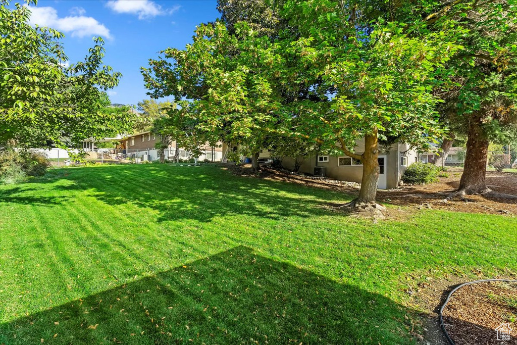 3197 MOUNT LOMOND DR North Ogden, UT 84414