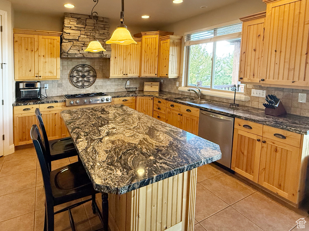Photo 3 for MLS #2119029 at 1807 Standing Oak Dr