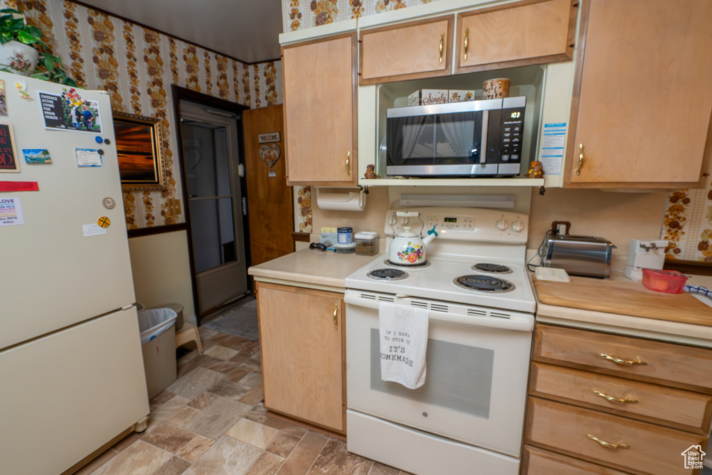 3243 S BROADWAY ST Magna, UT 84044