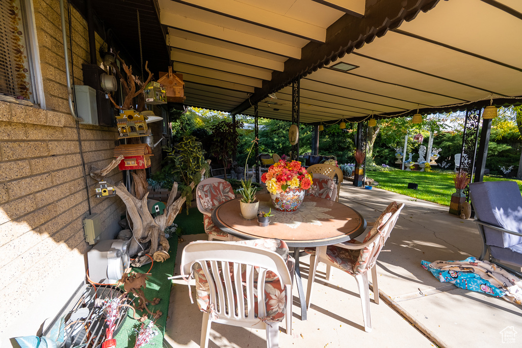 3243 S BROADWAY ST Magna, UT 84044