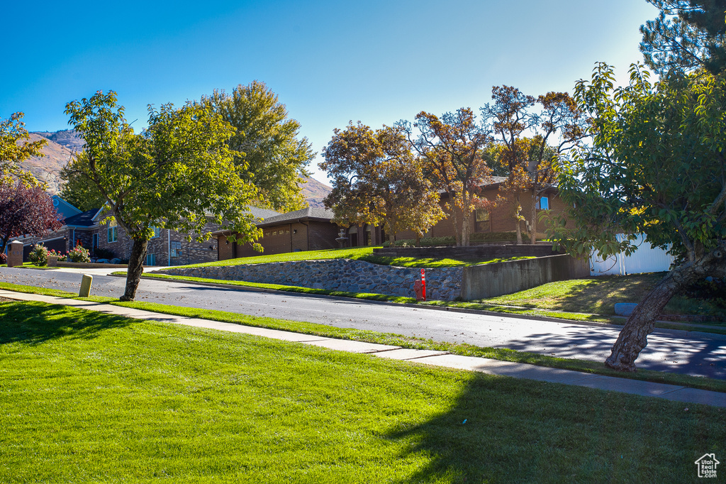 403 E QUAIL RUN RD Farmington, UT 84025