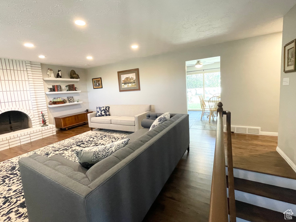 1850 N 100 E Centerville, UT 84014