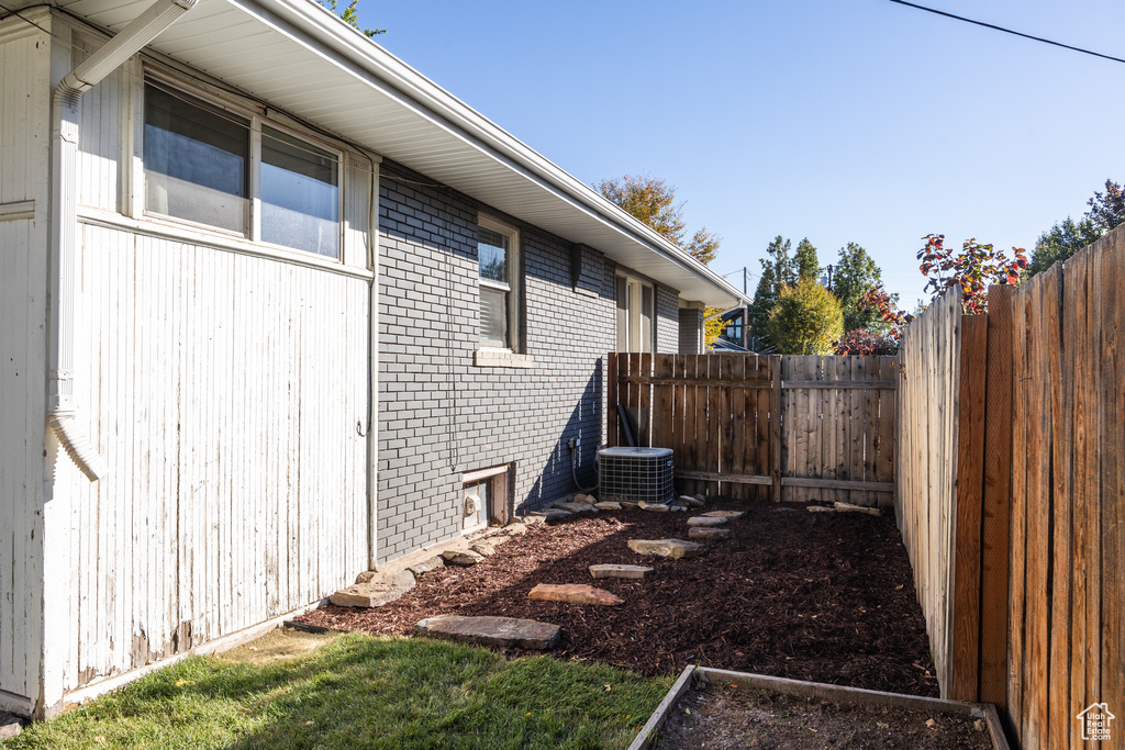 567 E RAMONA AVE Salt Lake City, UT 84105