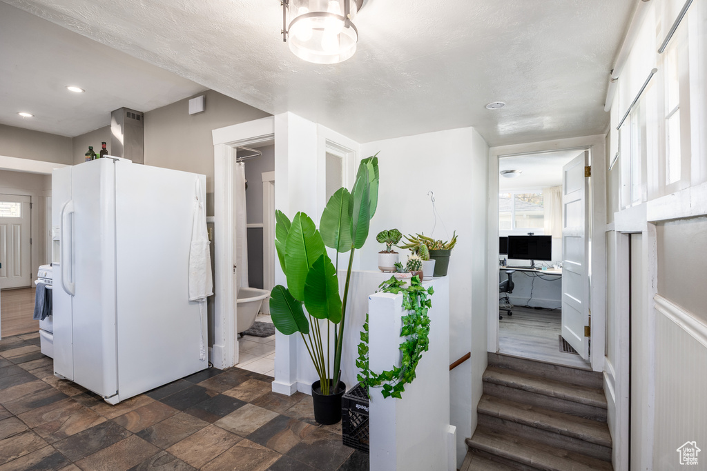 567 E RAMONA AVE Salt Lake City, UT 84105