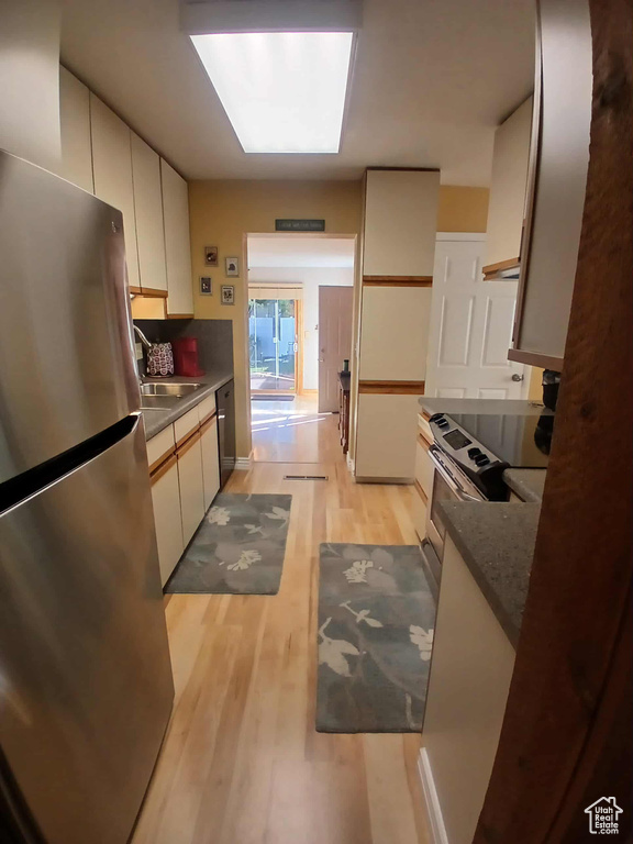 1284 N SONATA ST Salt Lake City, UT 84116