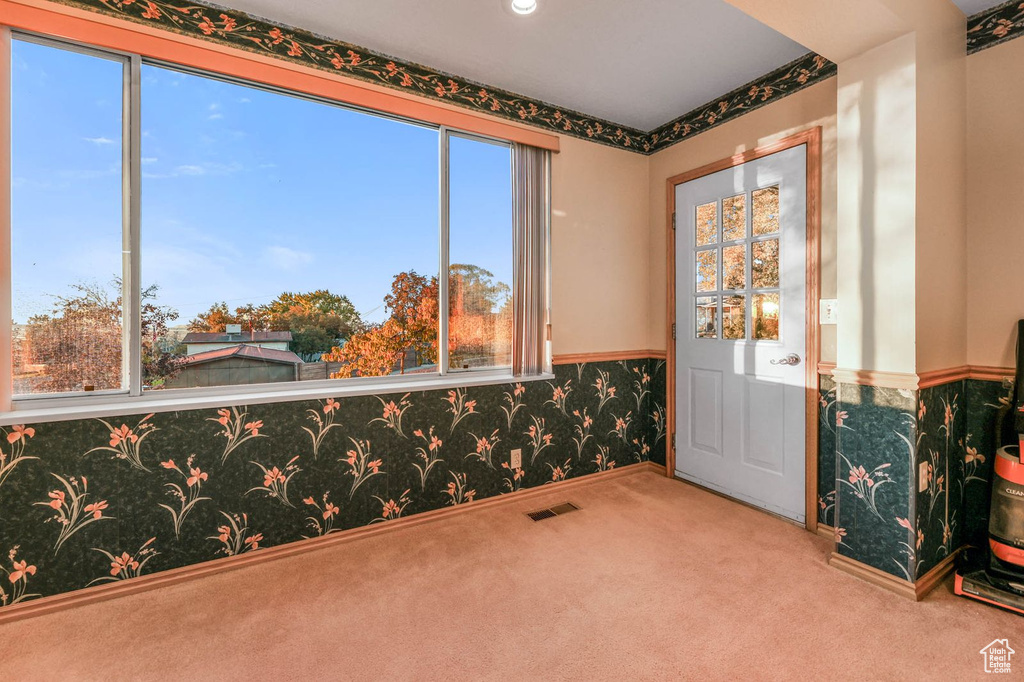 Photo 6 for MLS #2119055 at 1087 Arlington Way
