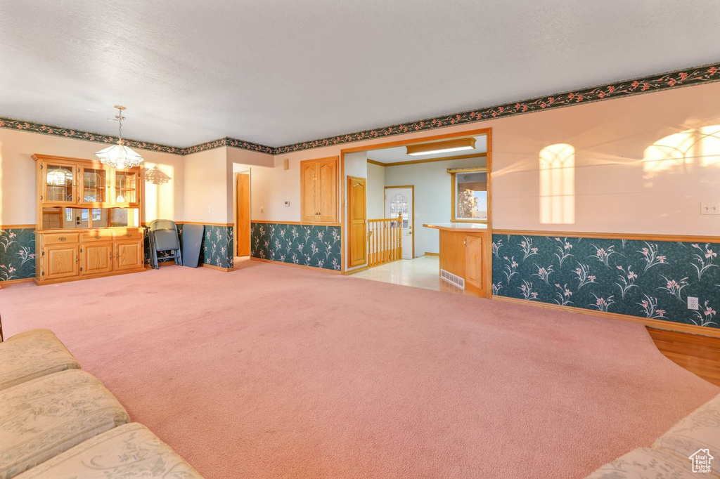 Photo 7 for MLS #2119055 at 1087 Arlington Way
