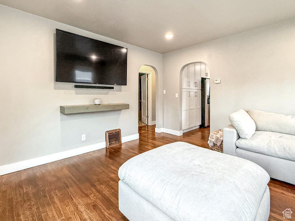 Photo 9 for MLS #2119069 at 1433 23rd St