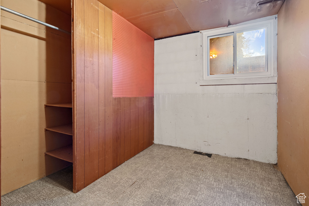 Photo 18 for MLS #2119074 at 1395 E Greenfield Ave