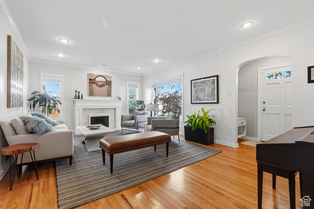 Photo 12 for MLS #2119100 at 2034 E Hubbard Ave