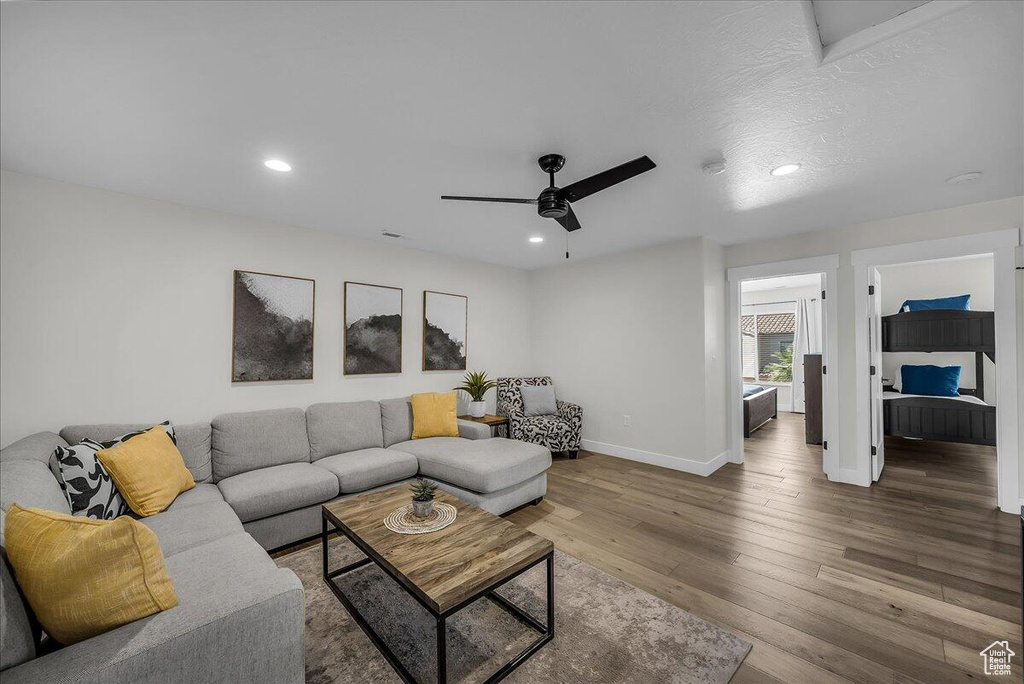 Photo 12 for MLS #2119108 at 542 N Ventura Ln