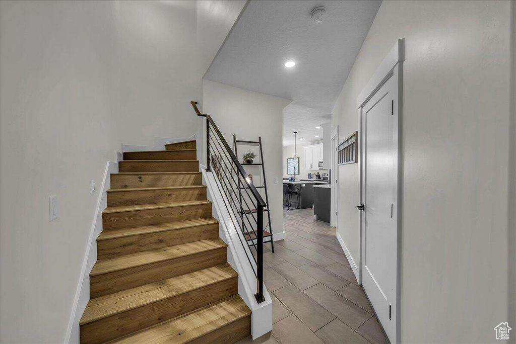 Photo 6 for MLS #2119108 at 542 N Ventura Ln
