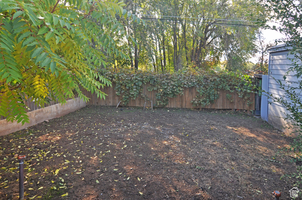 230 S LAKEVIEW DR Clearfield, UT 84015