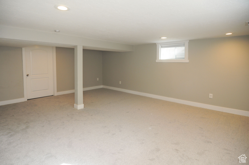 230 S LAKEVIEW DR Clearfield, UT 84015