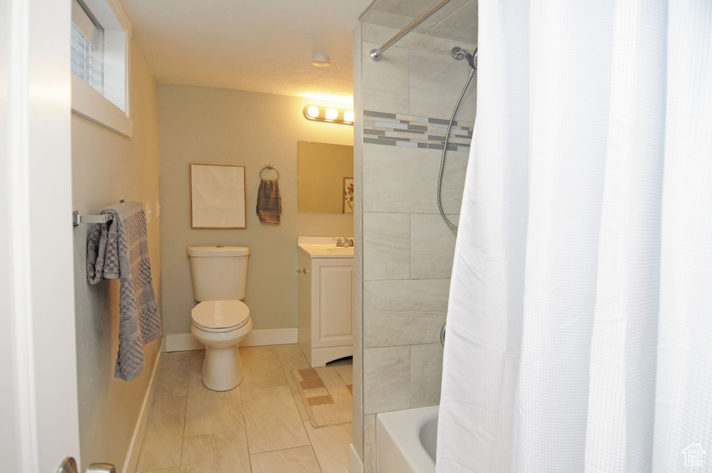 230 S LAKEVIEW DR Clearfield, UT 84015