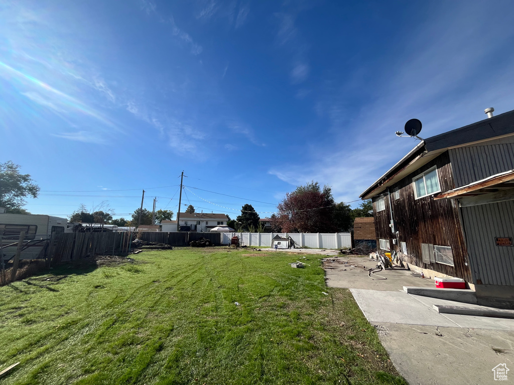 Photo 2 for MLS #2119113 at 3055 S Dennis Cir
