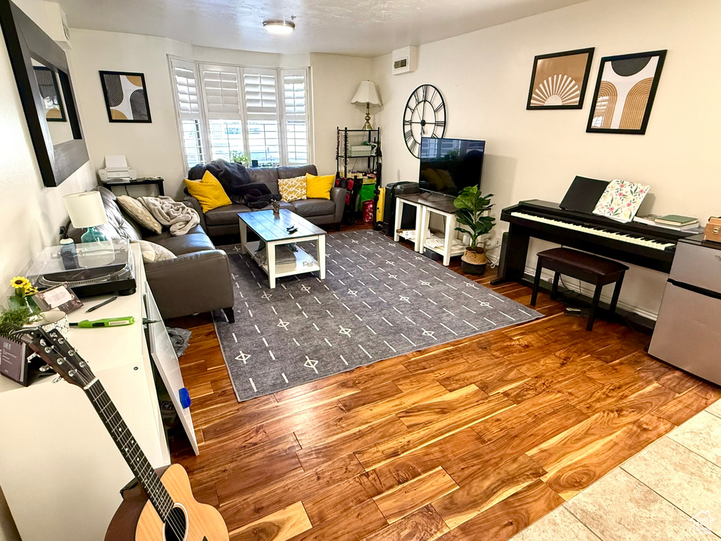 Photo 3 for MLS #2119115 at 836 N University Ave #111