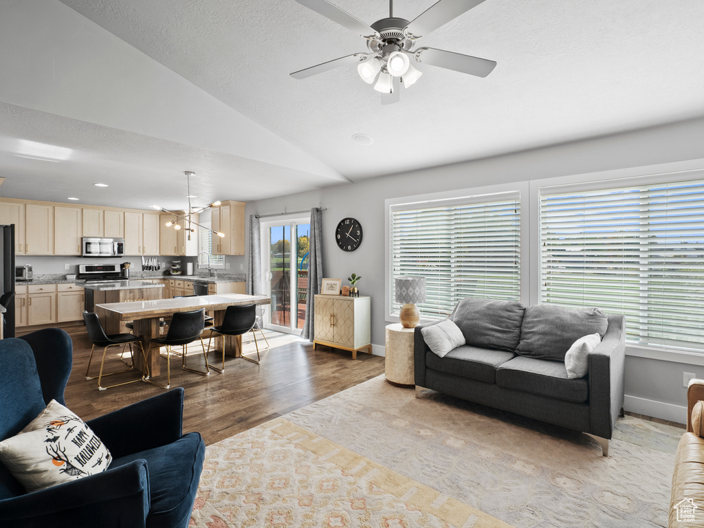 Photo 3 for MLS #2119116 at 825 W 1320 North