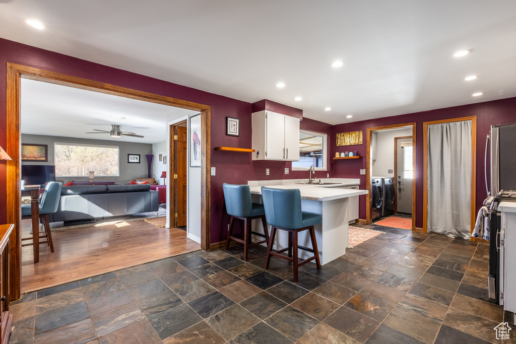 Photo 3 for MLS #2119133 at 385 N Hawthorne Dr