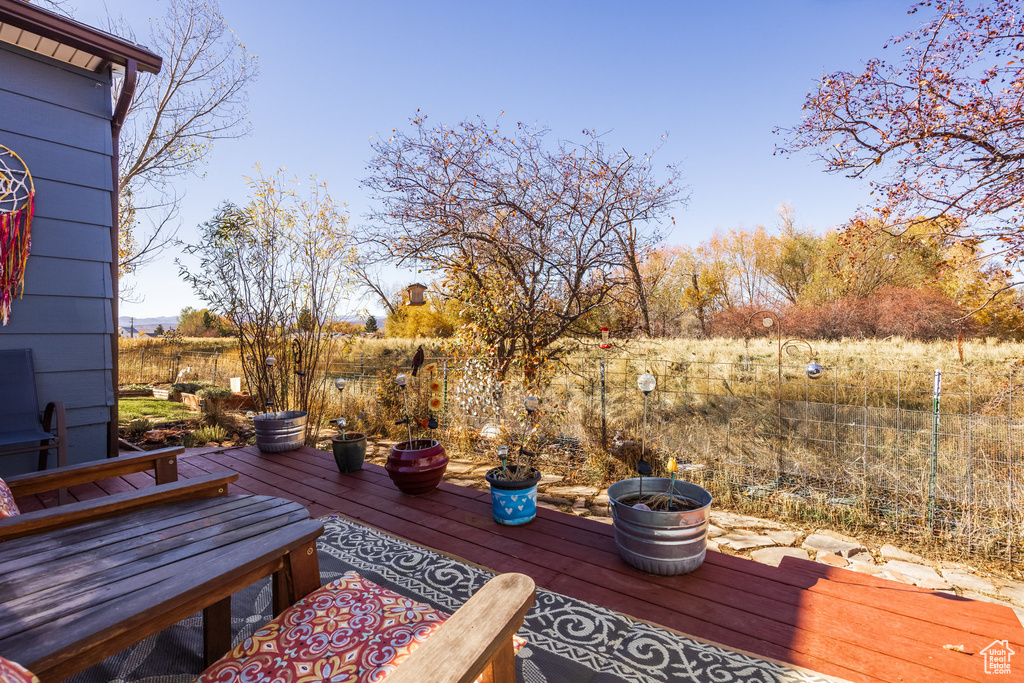 Photo 26 for MLS #2119133 at 385 N Hawthorne Dr