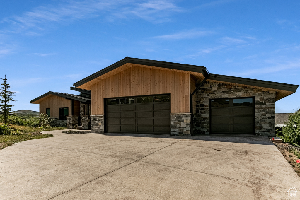 Photo 3 for MLS #2119136 at 1180 E Longview Dr