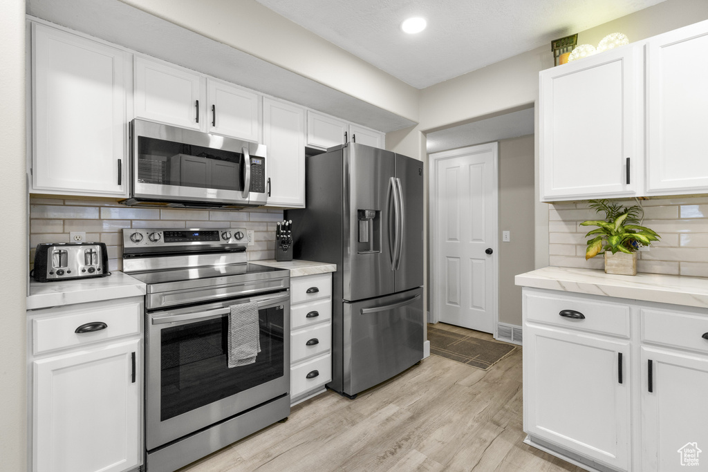 198 E CLERMONT LN Stansbury Park, UT 84074