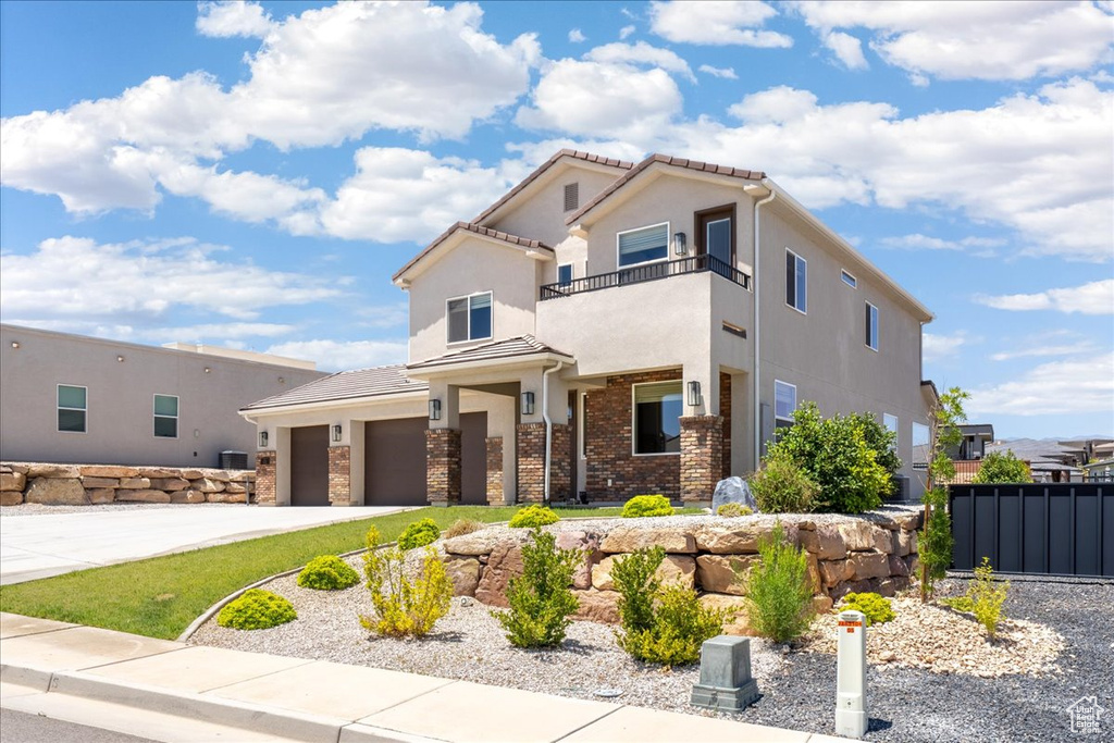 Photo 3 for MLS #2119152 at 402 S Cecita Way
