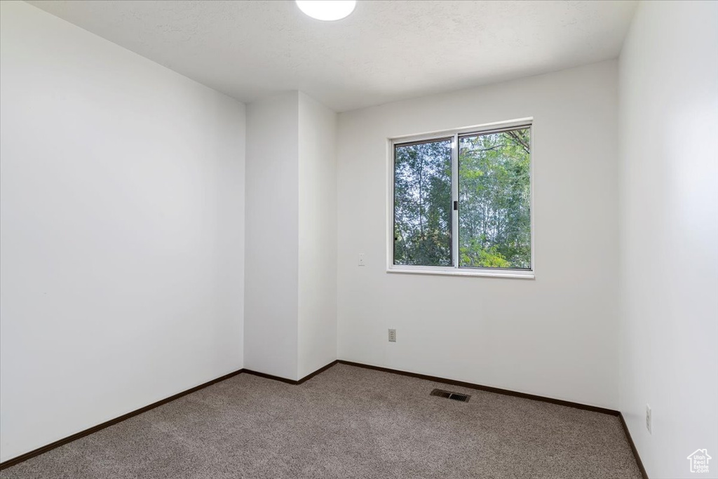 Photo 19 for MLS #2119155 at 3046 W 4850 South