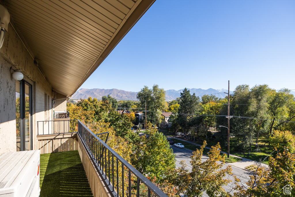 Photo 22 for MLS #2119159 at 339 E 600 South #1412