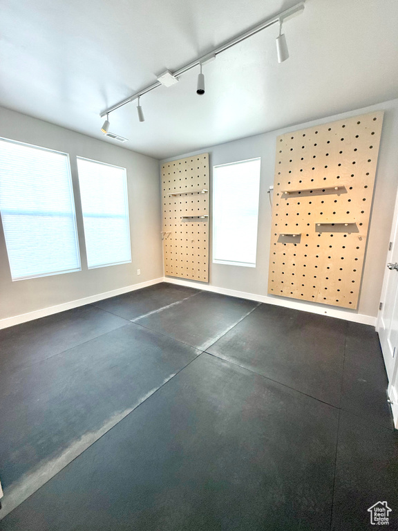 Photo 9 for MLS #2119165 at 1022 W Painted Horse Ln