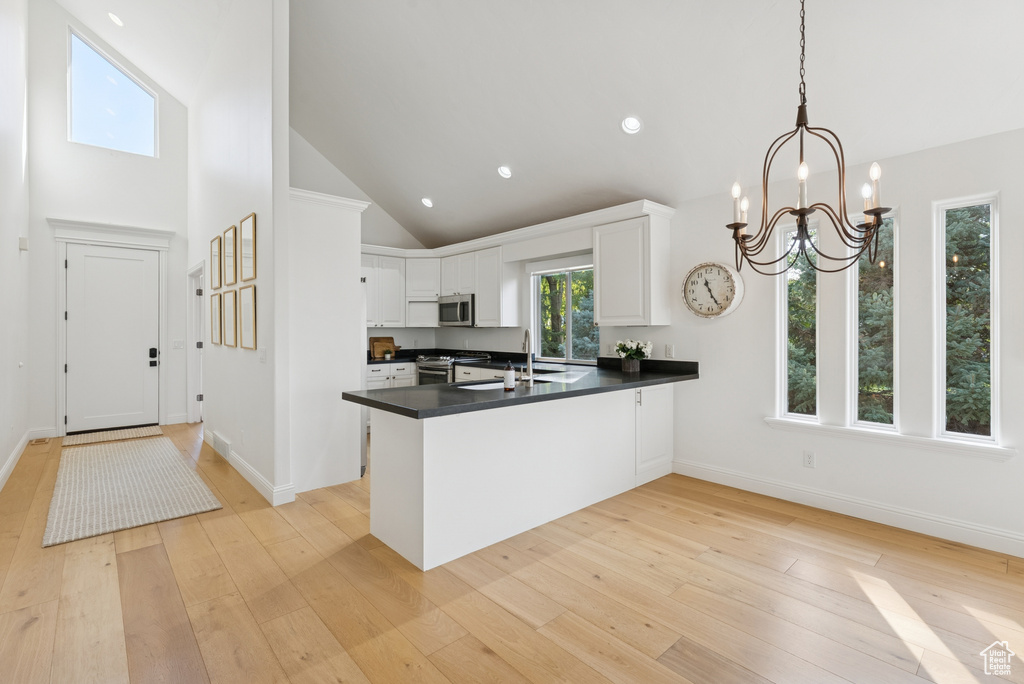 Photo 10 for MLS #2119173 at 1889 E 4500 South