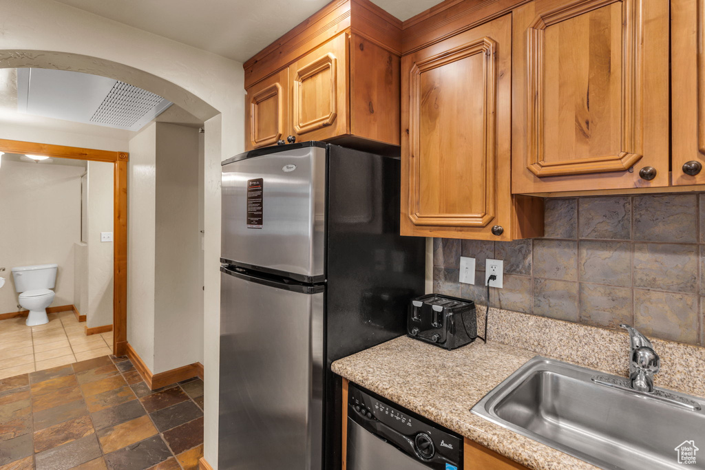 Photo 4 for MLS #2119184 at 840 W Bigler Ln #1012